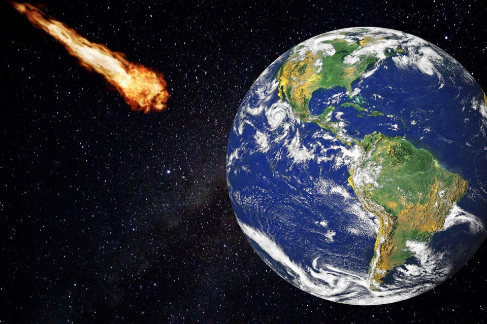 „Đavolja kometa“ veličine grada trebalo bi da „eksplodira“ sutra! Stena juri ka Zemlji i eruptira svakih 15 dana