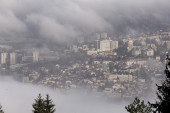 Smog i zagađenje "okovali" Sarajevo! Otkazani neki letovi