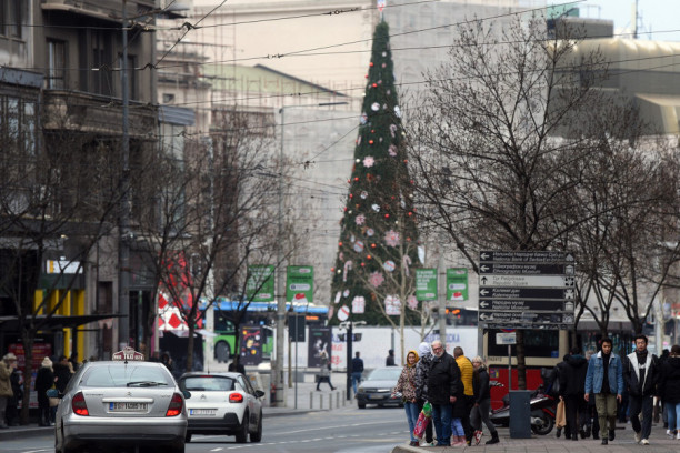 Vetrovito jutro u Srbiji: Tokom dana kiša, na planinama sneg!