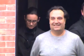 Prve fotografije muža nestale Ane Volš: Brajan se smeje dok ga sa "lisicama" na rukama privode u sud! (FOTO/VIDEO)