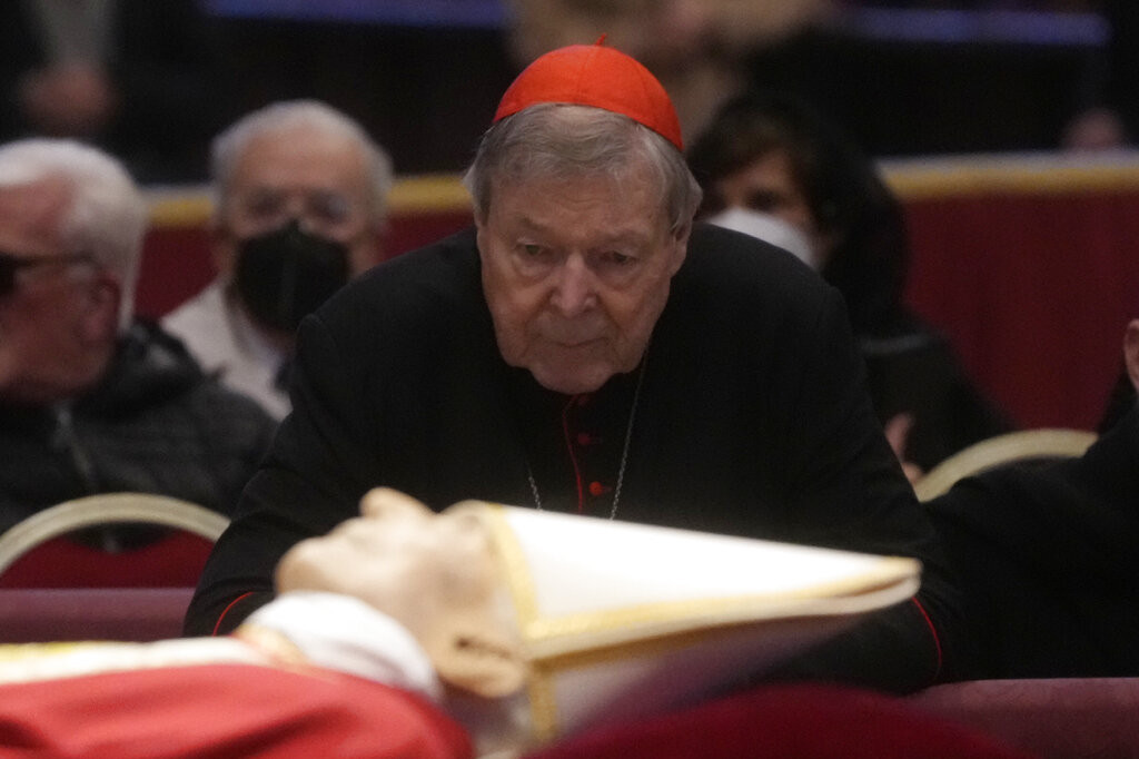 Papa Franja odao počast kardinalu koji je bio osuđen za seksualno zlostavljanje tinejdžera