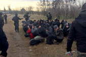 Velika akcija policije u Horgošu i Srpskom Krsturu: Pronađeno 182 ilegalnih migranata i dve bezbednosno interesantne osobe (FOTO)
