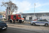 Veliki požar buknuo usred noći u Splitu, goreo magacin automobilskih guma