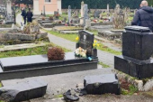 Porušeni nadgrobni spomenici na srpskom pravoslavnom groblju u Vukovaru