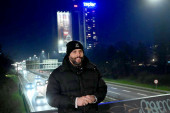 Gradonačelnik Šapić: Popravljen sat na „Geneks kuli” simbol Beograda (FOTO)