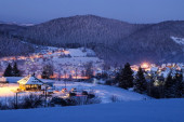 Pao sneg na Zlataru! Zabelela se planina, ali i automobili (FOTO)