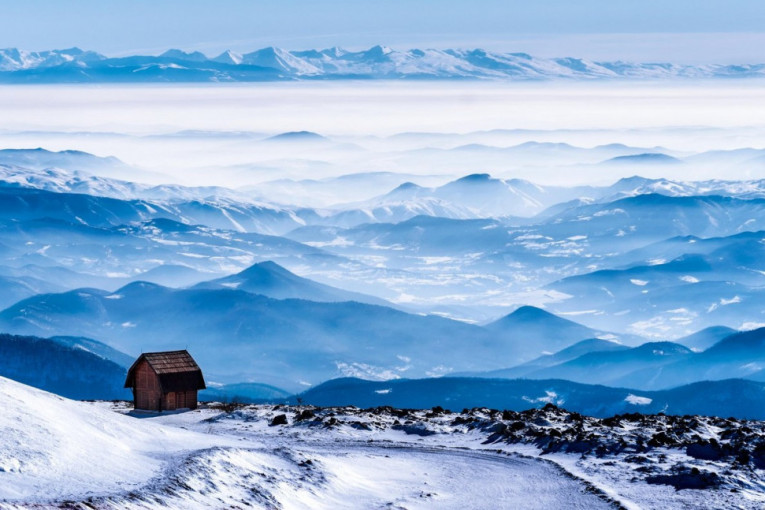 Veje kao usred zime: Ovaj deo Srbije danas izgleda kao iz bajke! (VIDEO)