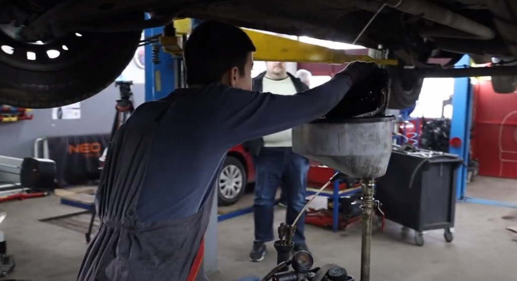 Pazite gde popravljate auto, neverovatno koliko ima nelegalnih servisa: Ova mesta su najkritičnija!