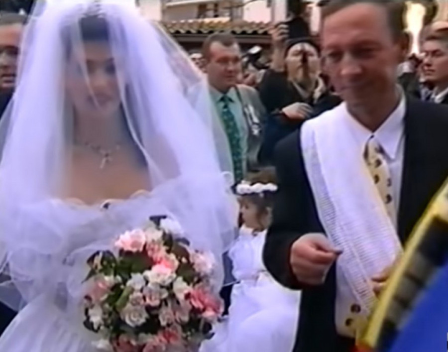 Tri decenije od svadbe veka: Ovako je izgledalo Cecino i Arkanovo venčanje, jedan detalj i dalje se prepričava