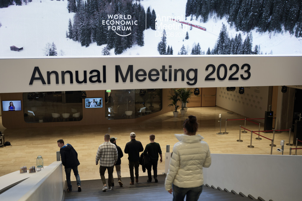 Počinje svetski ekonomski forum u Davosu, Srbiju predstavljaju predsednik Vučić i ministarka Gojković