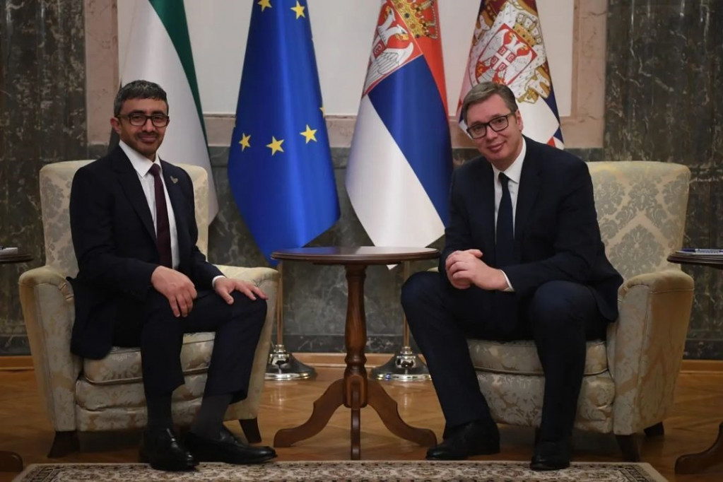 Predsednik Vučić sastao se sa šeikom Al Nahjanom: Upućen poziv predsedniku UAE da ponovo poseti Srbiju