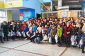 Humanitarna akcija zaposlenih u JVP "Vode Vojvodine": Paketićima obradovali 500 mališana na Kosovu i Metohiji