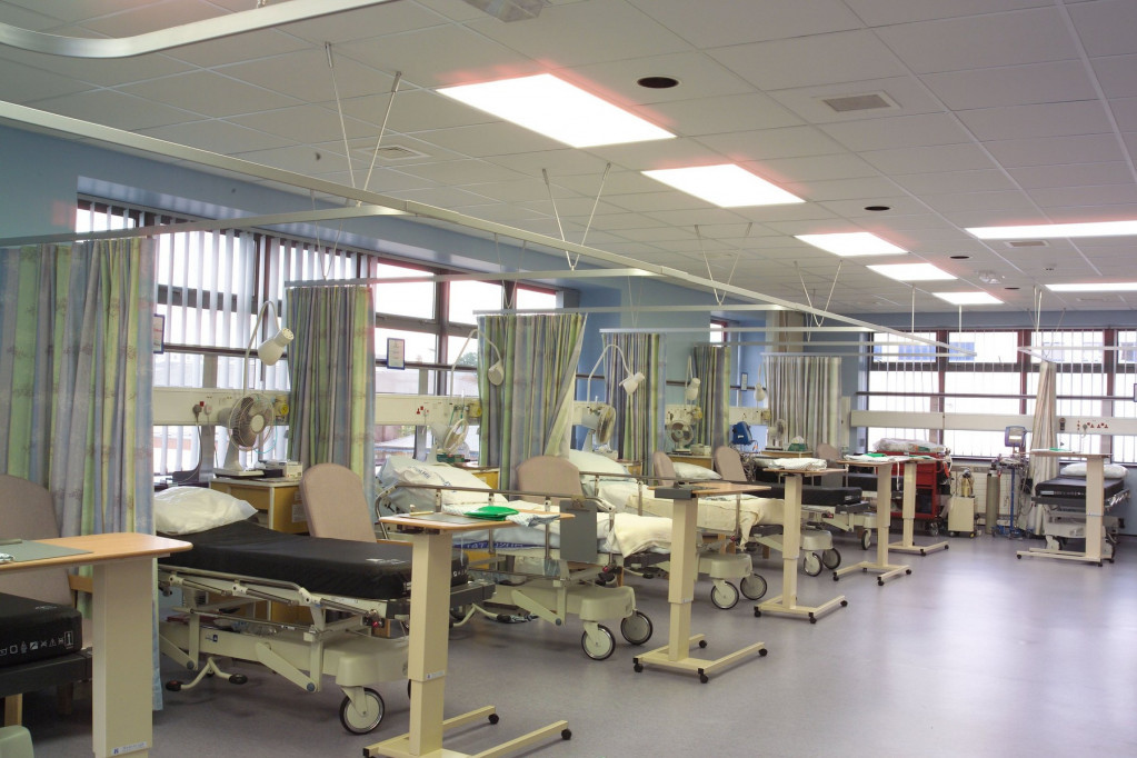 Pala odluka: Zabranjeni mobilni telefoni u niškom porodilištu, a evo koje je objašnjenje