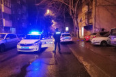 Detalji pucnjave u Borči: Muškarci se svađali oko dugova i droge, a potom je mladić (28) upucan u zadnjicu - od bola se onesvestio!