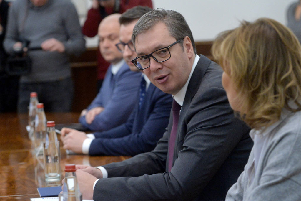 Snažna poruka predsednika Srbije na Instagramu: "Navijajte za koga hoćete, naše je da vodimo tešku politiku" (VIDEO)