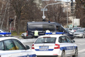 Još jedan udes u Leskovcu! Tri osobe povređene u saobraćajki, jedan mladić teže, u kolima bila i devojčica (10)