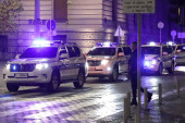 Racija u „Zimskom Fristajleru“: Policija uletela u objekat, obezbeđenju oduzeti automobili, gosti ležali na podu dva sata