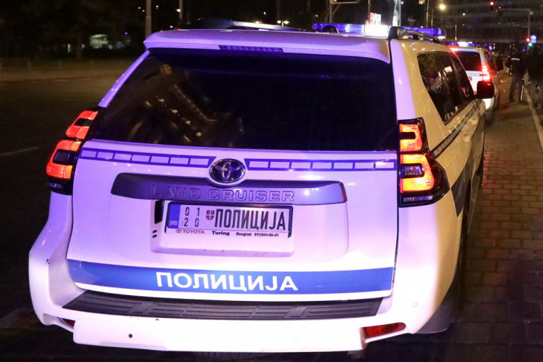 Detalji ubadanja u Rakovici: Vozač izvukao mladića iz drugog auta, izbo ga nožem, pa pobegao!