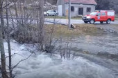 Poplave prete jugoistoku Republike Srpske: U Trnovu proglašena vanredna situacija, u Gacku voda ušla u kuće
