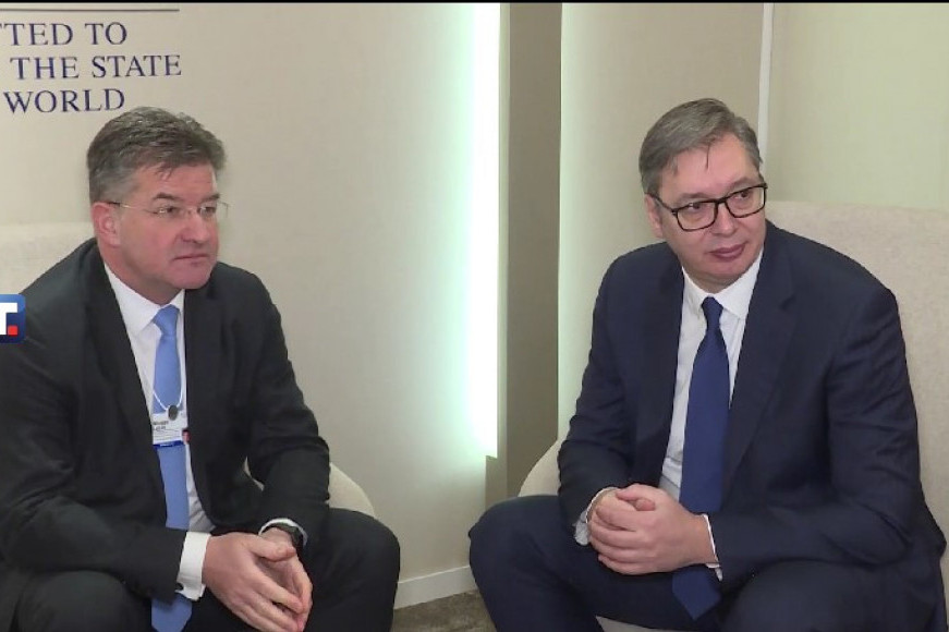 Vučić nastavlja učešće u Davosu, susreti sa svetskim zvaničnicima, sastao se i sa Lajčakom