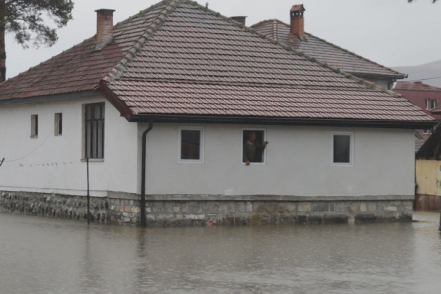 Poplave u Republici Srpskoj: U Janji poplavljeno vikend-naselje, u Zvorniku 10 kuća, u Foči i Višegradu stabilno