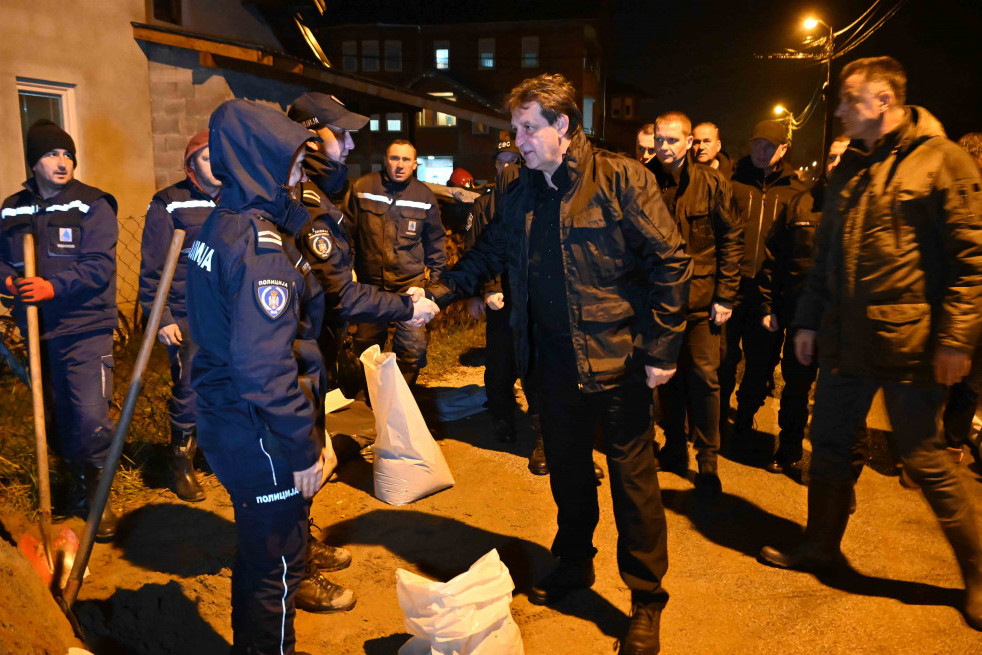Ministar Gašić u Novom Pazaru: Imali smo 84 evakuacije danas iz 84 objekta