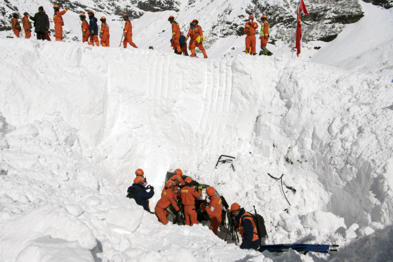 Skijaši poginuli u lavini! Strašna nesreća pogodila Francusku