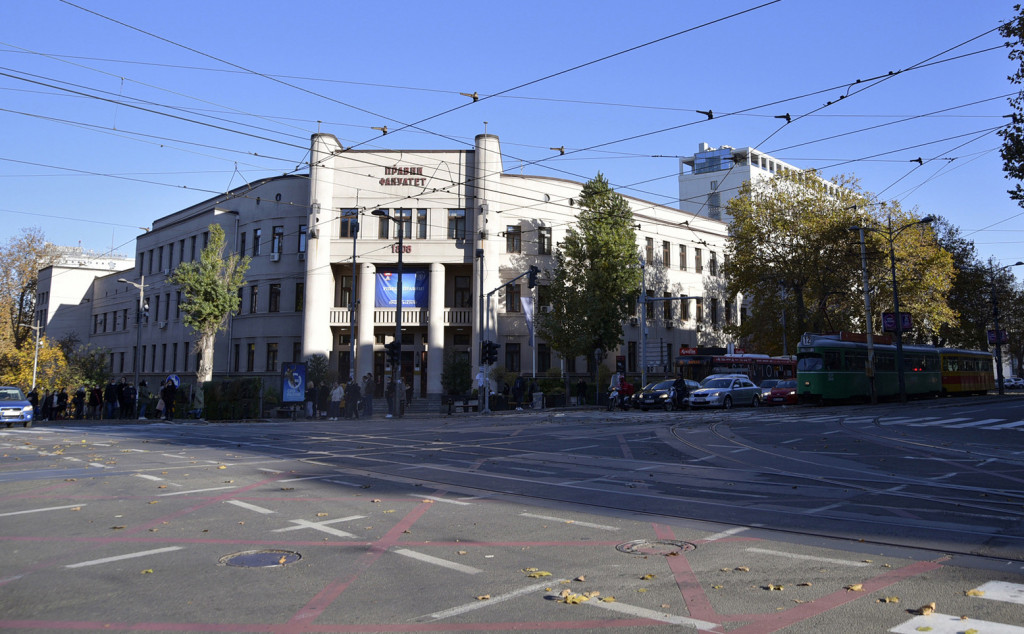 Sve više studenata Pravnog fakulteta želi izjašnjavanje o nastavi preko platforme e-student