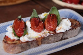 Recept dana: Brusketi za kojima su svi poludeli - italijanski kuvar otkrio čime da premažete hleb da budu savršeni (VIDEO)