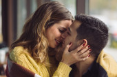 Koliko sekundi treba da traje poljubac i kako bi on mogao da vam spase brak?