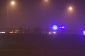 Završena drama u Novom Sadu: Policajac povukao muškarca koji je pretio da će se baciti sa mosta! (VIDEO)