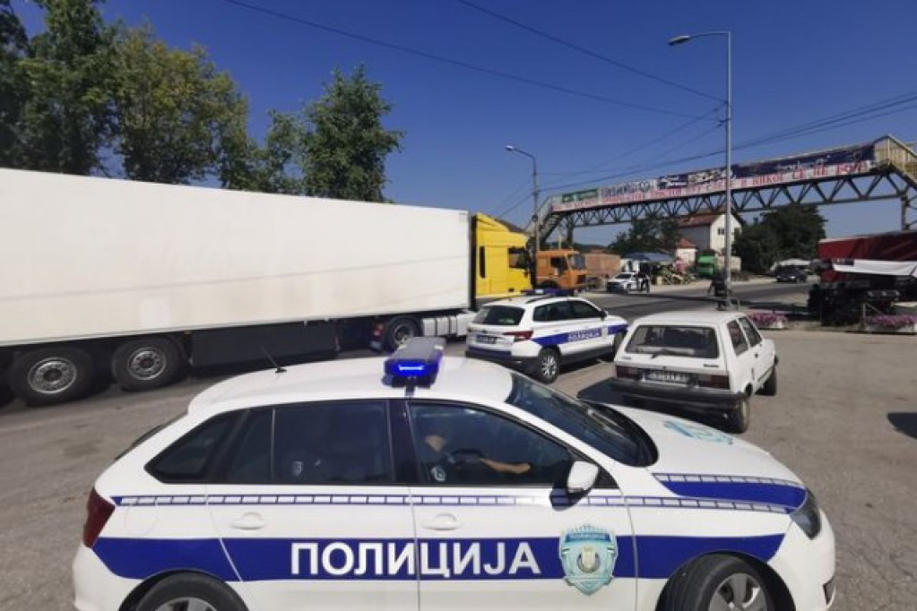 Tragedija u Zaječaru: Kamionom za dostavu hrane pregazio pešaka