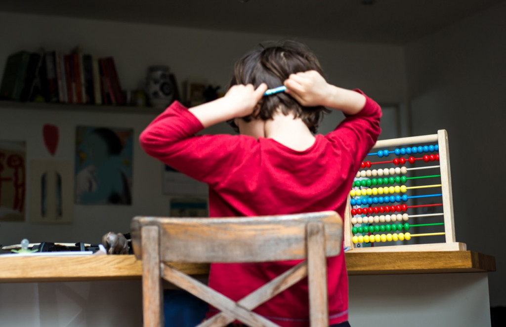 Poljaci ukinuli domaće zadatke za osnovce, a upućeni kažu da je to moguće i u Srbiji: Potrebno je ispuniti samo jedan uslov!