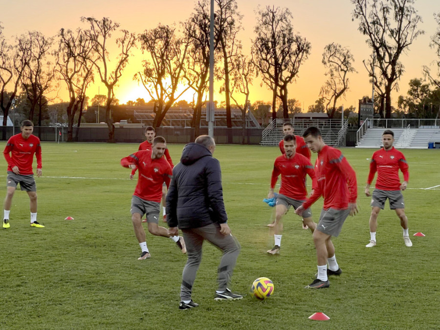 Orlovi trenirali u Los Anđelesu, spremni za susret sa Amerima: Podršku u tom meču pružiće im i košarkaške legende! (VIDEO)