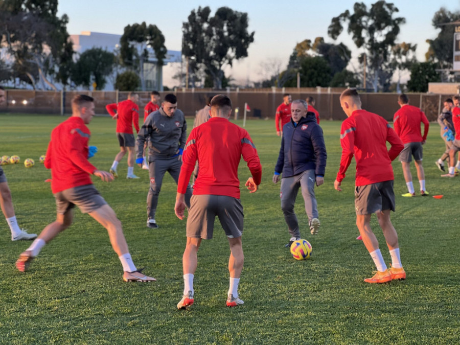 Orlovi trenirali u Los Anđelesu, spremni za susret sa Amerima: Podršku u tom meču pružiće im i košarkaške legende! (VIDEO)