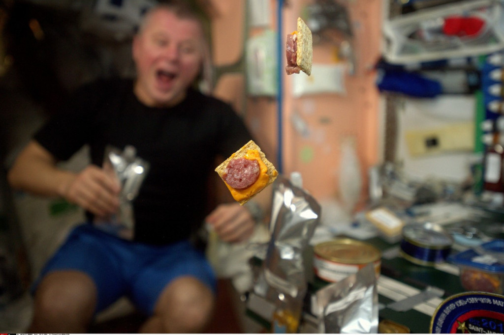 Plutajuća hrana: Šta astronauti jedu u svemiru, a šta mora ostati na Zemlji?
