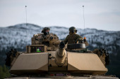 "M1 abrams": Šta znamo o tenkovima koje Bajden šalje Ukrajini i koliko koštaju ova "čudovišta"? (VIDEO)