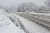 Sneg nastavlja da pada, upozorenje za vozače: RHMZ dao novu najavu za vikend