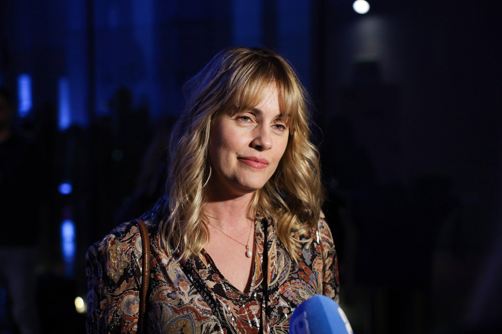 Oni su "zarobljeni" u stanu i zamišljaju da su otišli na letovanje: Počelo snimanje domaće serije ,,Biće novih leta“ (FOTO)