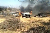 Srušila se dva vojna aviona u Indiji: Letelice pale odmah po poletanju, ostale samo olupine! Jedan pilot poginuo! (VIDEO)