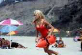 Pamela Anderson otkrila šokantnu istinu o seriji "Čuvari plaže": Sve tajne u dokumentarcu na Netfliksu (FOTO/VIDEO)