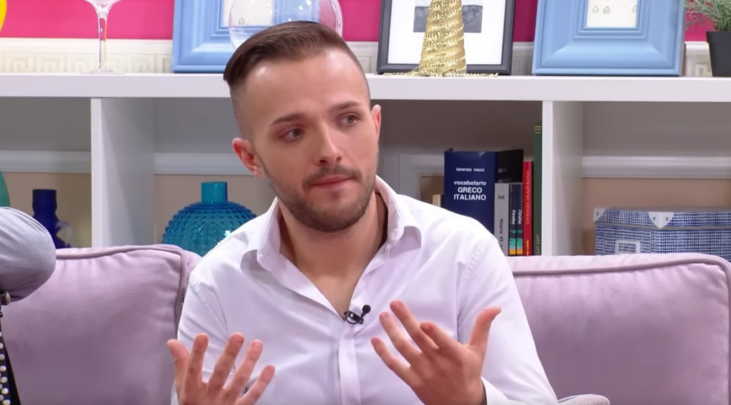 "Nosio sam sestrin roze skafander": Kosmajac nema komplekse, otkrio i kako se snašao kao otac