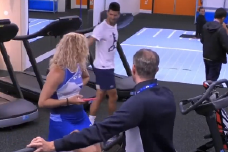 Džentlmen, sportista, car... Pogledajte Novakov gest o kojem se priča (VIDEO)
