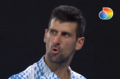 Novak sočno opsovao, pa osvojio set: Mater u p***u da vam j***m, bre! (VIDEO)