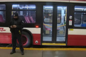 Prevoz u Torontu kao na Divljem zapadu: Jedni putnici izbodeni, drugi pucaju na sve strane, policija na mukama (VIDEO)