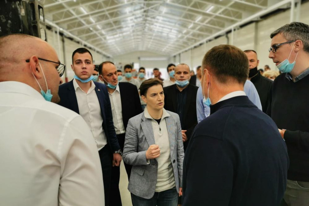 Premijerka Brnabić u poseti opštini Požega: Obilazak fabrika "Budimka" i "Inmold", ali i Tehničke škole