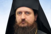 Episkop Sergije poručio: Ko je prokleo Vučića da još trpi i udarce iznutra!?