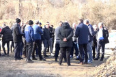 Srbi neće odustati od svoje zemlje: Todić potvrdio da meštani Drena ostaju na ulici u toku noći