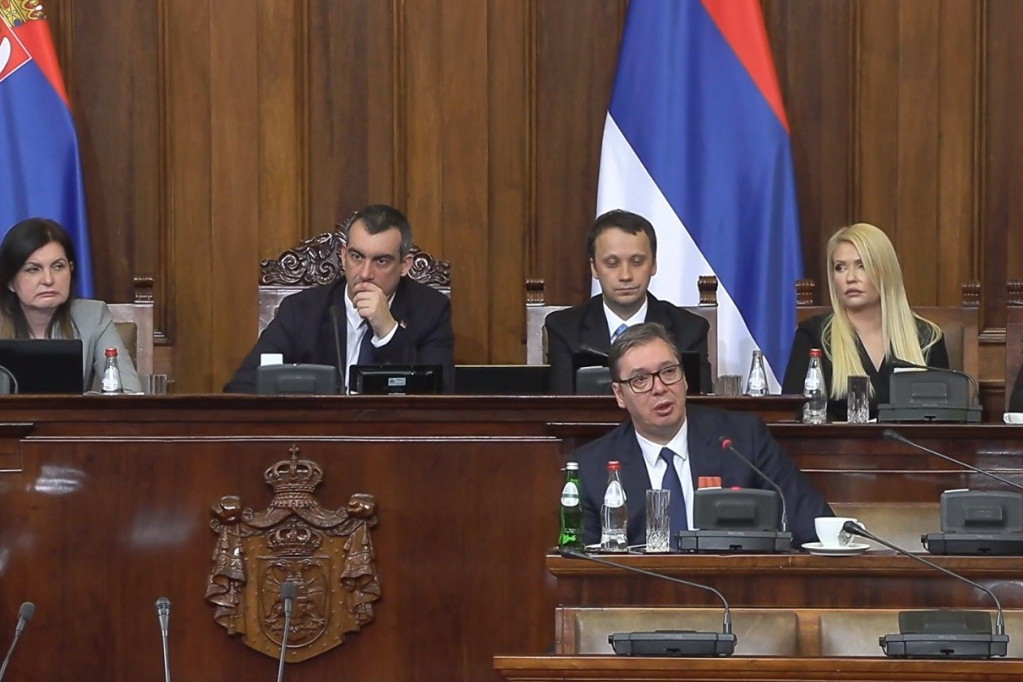 (UŽIVO) Predsednik Vučić u Skupštini Srbije: "Služim samo Srbiji" (VIDEO)