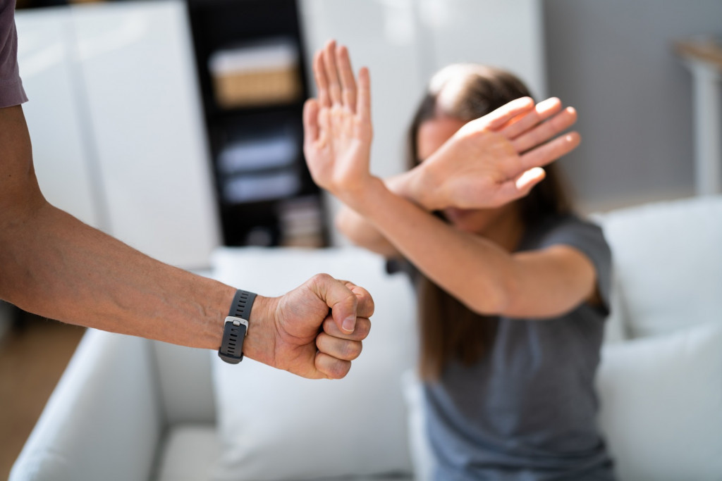 Crna statistika: Za nepunih 11 meseci ubijene četiri žene više nego čitave prošle godine! Čak i kad pobegnu od nasilnika, opet su u problemu